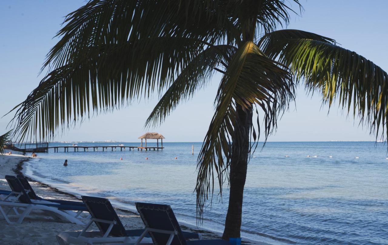 Front Beach Private Room With Shared Bathroom Cancún Kültér fotó