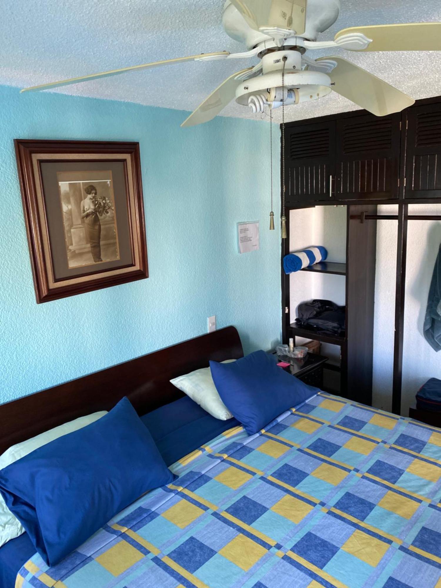 Front Beach Private Room With Shared Bathroom Cancún Kültér fotó