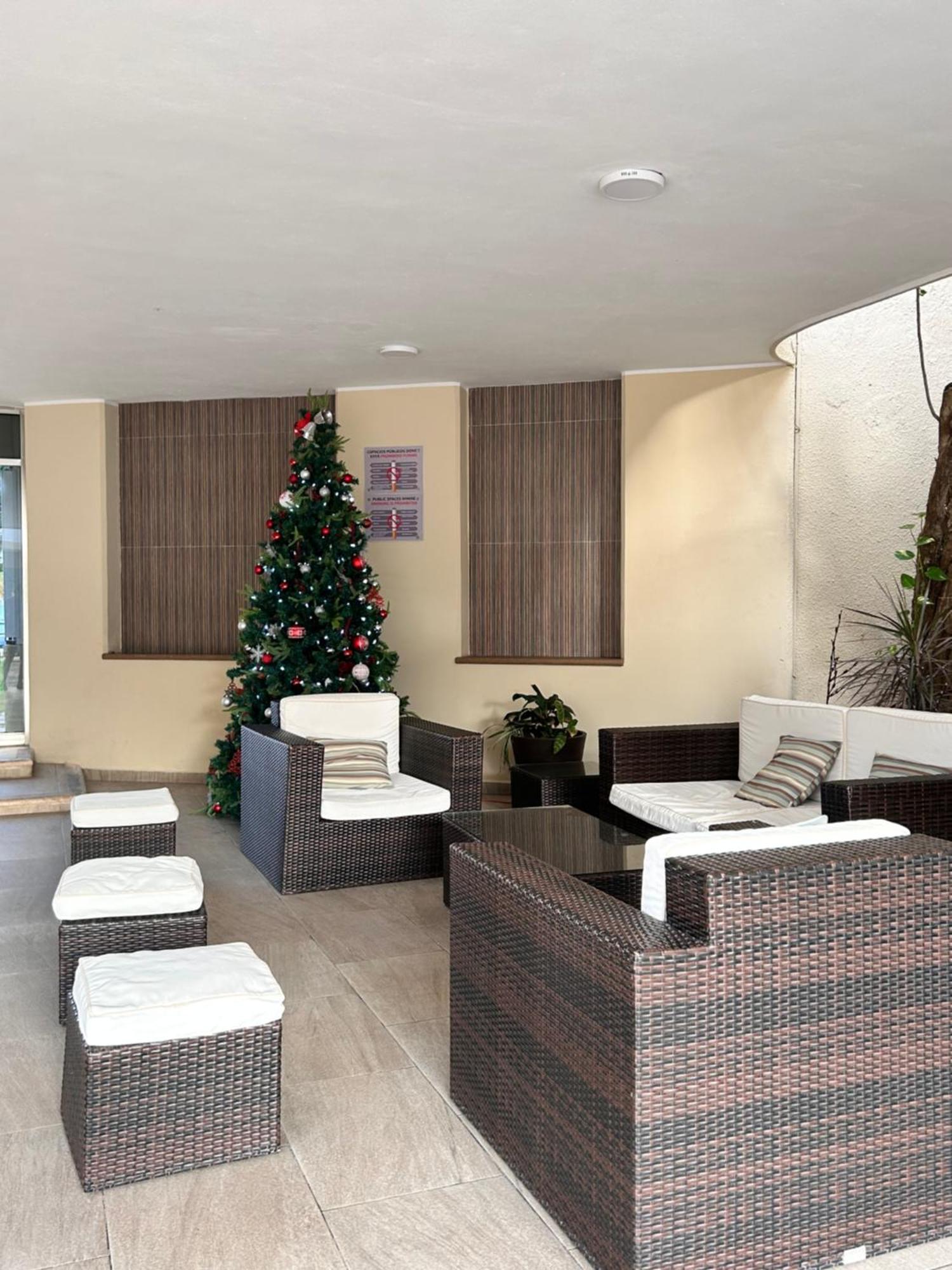 Front Beach Private Room With Shared Bathroom Cancún Kültér fotó