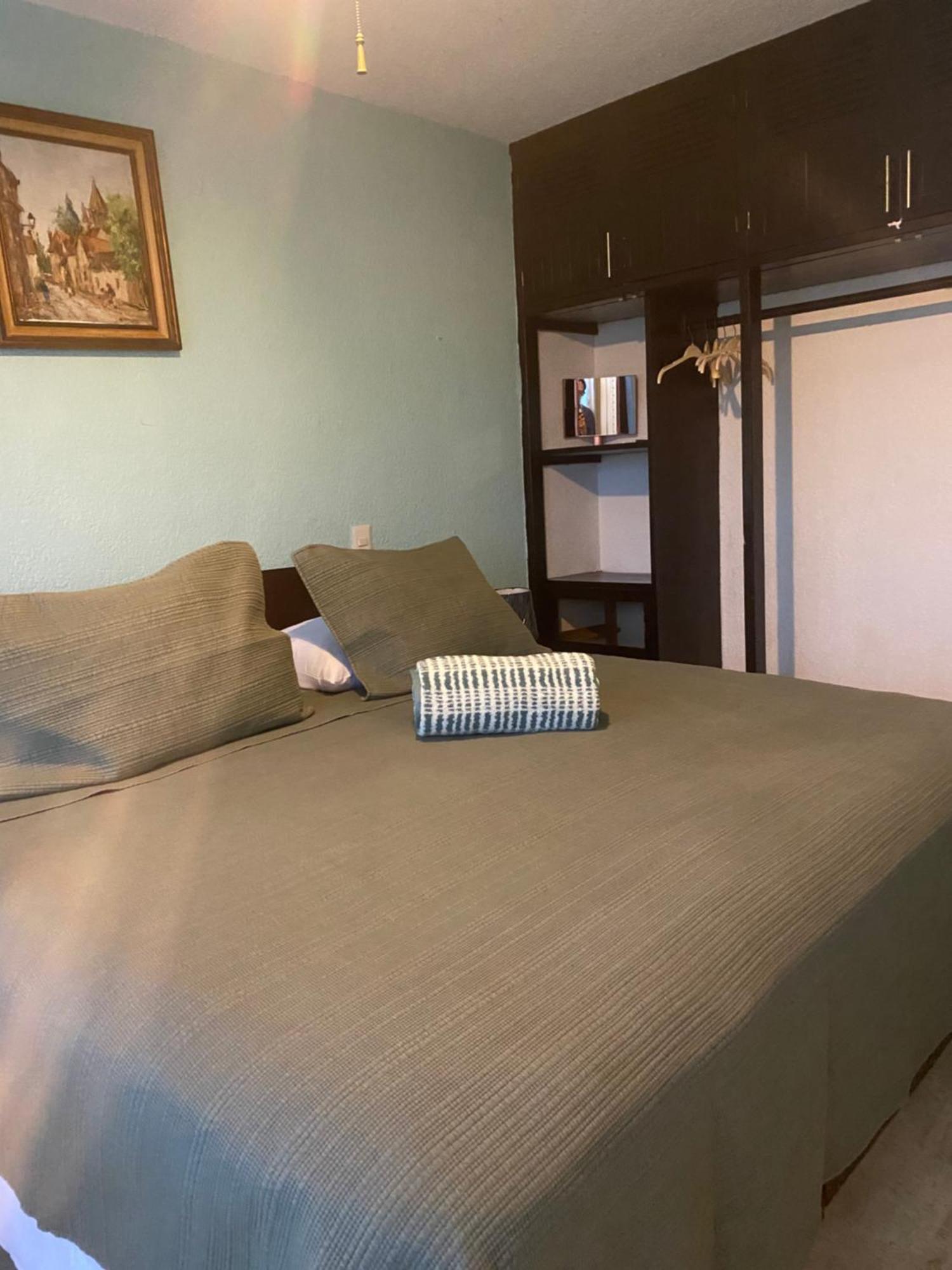 Front Beach Private Room With Shared Bathroom Cancún Kültér fotó