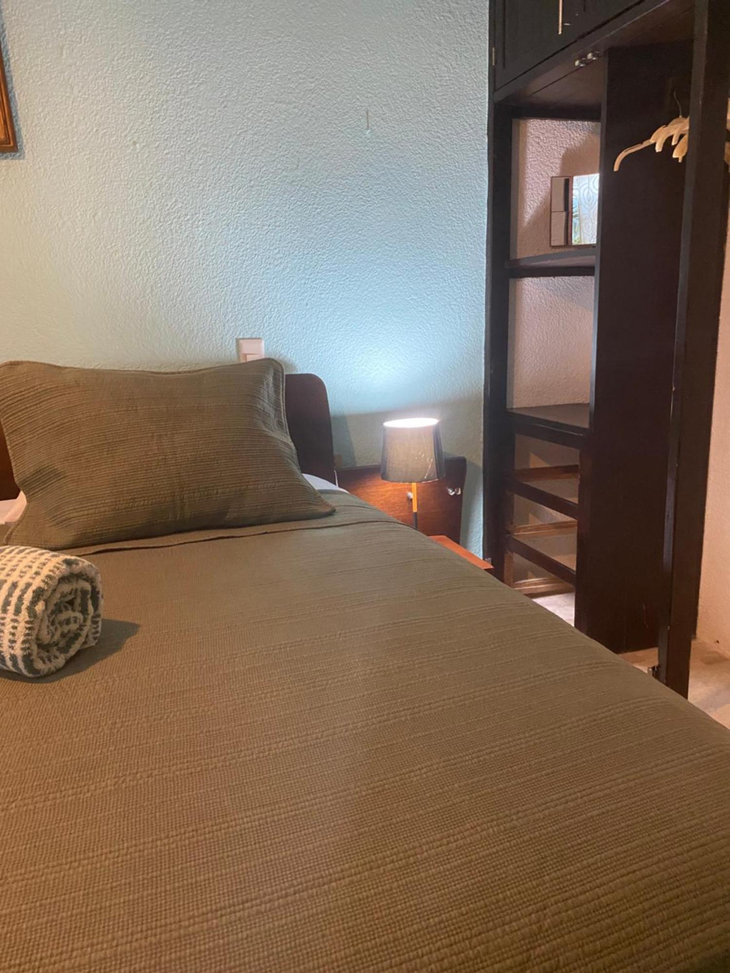 Front Beach Private Room With Shared Bathroom Cancún Kültér fotó