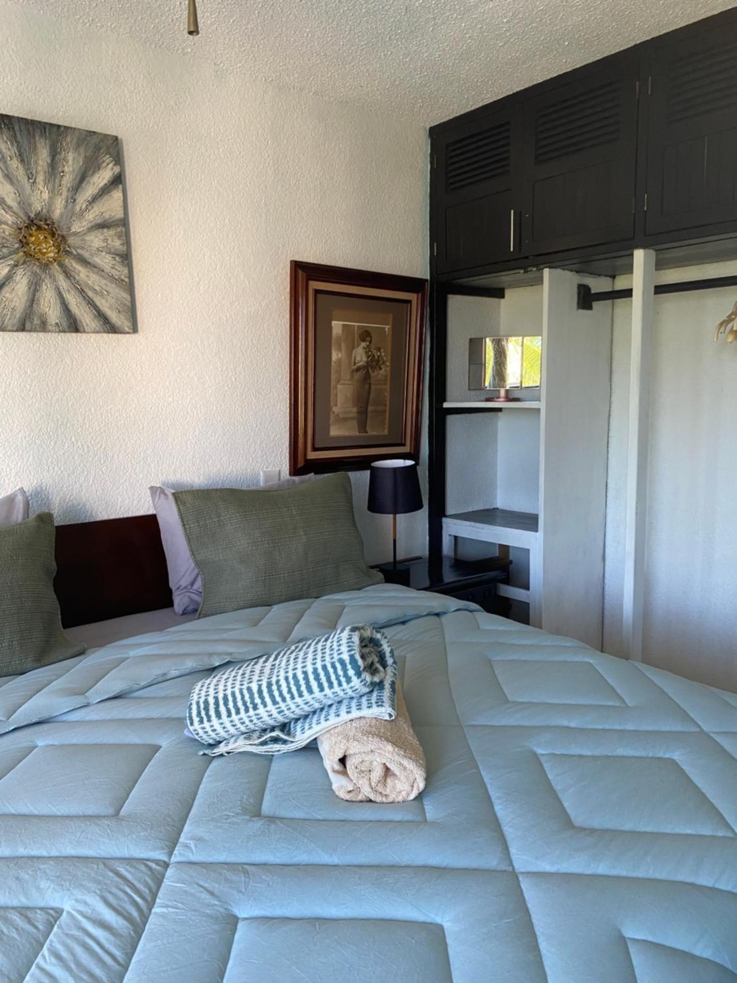 Front Beach Private Room With Shared Bathroom Cancún Kültér fotó